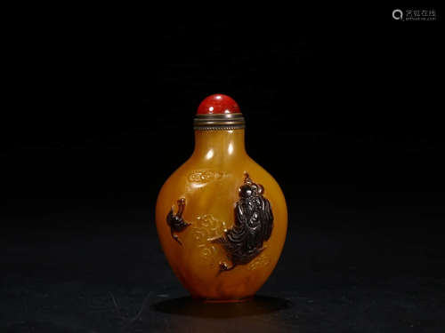 料器套料仿玛瑙鼻烟壶 A Chinese Glassware Snuff Bottle