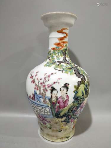 清，乾隆，粉彩仕女观音瓶 A Chinese Famille Rose Figure Painted Porcelain Guanyin Vase