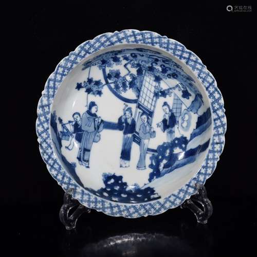 清乾隆青花人物故事花边盘 A Chinese Blue and White Figures Painted Porcelain Plate