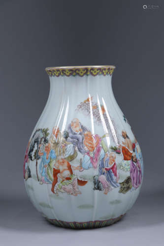 清代：雍正款·粉彩罗汉纹赏瓶 A Chinese Famille Rose Arhats Painted Porcelain Vase