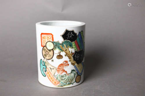 八破图笔筒 A Chinese Painted Porcelain Brush Pot