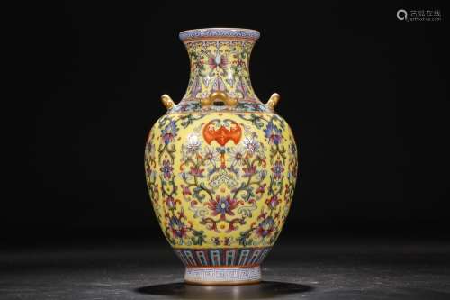 清乾隆：四耳尊黄地缠枝莲小口瓶 A Chinese Yellow Floral  Twine Pattern Porcelain Vase