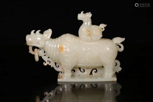 老和田玉犀牛水洗摆件 A Chinese Carved Hetian Jade Cow shaped Brush Washer Ornament