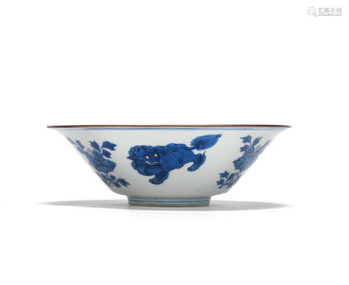 A wucai 'mantouxin' bowl and a blue and white bowl Kangxi