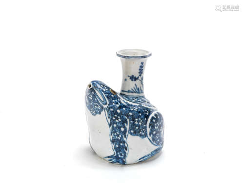 A rare blue and white 'kraak' frog-shaped vessel, kendi Wanli