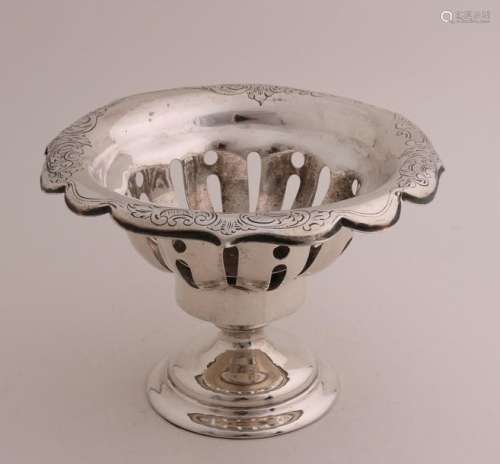 Silver tea stove, 1854