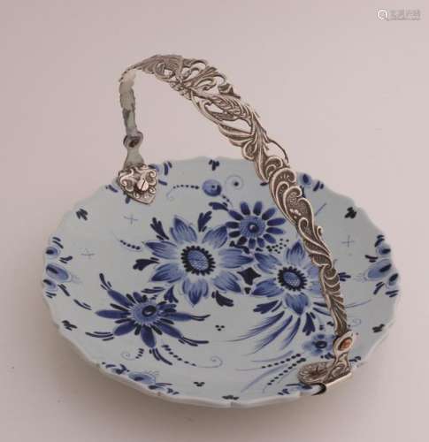 Delft blue bonbon dish with silver, 1947