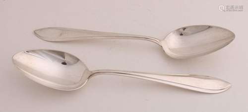 Set silver spoons