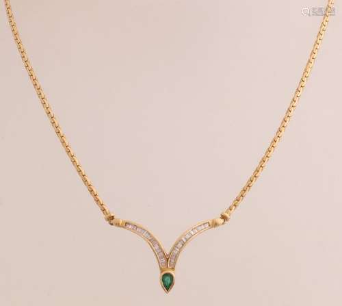 Gold choker with emerald and diamond