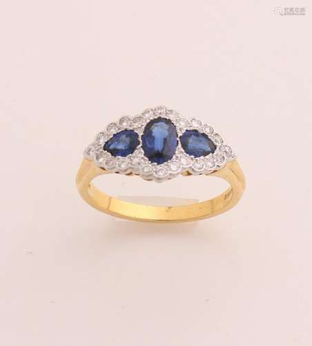 Gold fantasy ring with sapphire and diamond