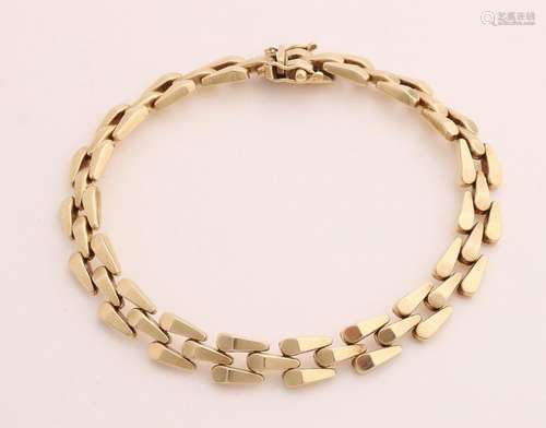 Gold pen bracelet