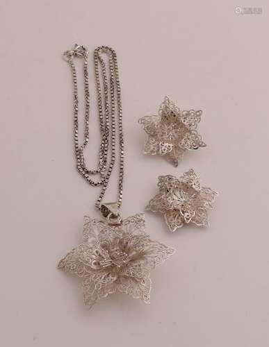 Silver pendant and earclips with filigree