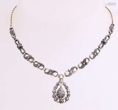 Choker with diamond