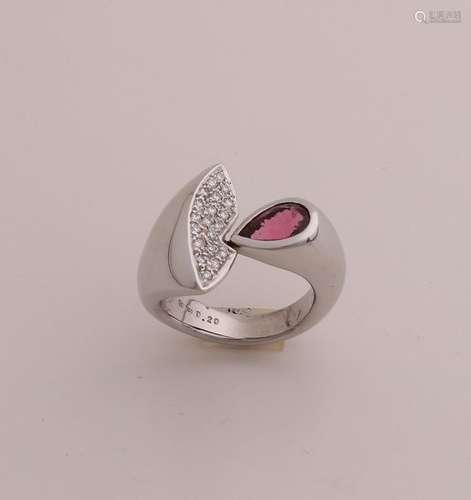 White gold ring with tourmaline and diamond