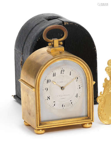 A good early 20th century French lacquered brass hump back striking and repeating carriage clock in original velvet-lined presentation case, with original numbered key L. LeRoy et Cie, 7 Bd. de la Madeleine, Paris, No.18299