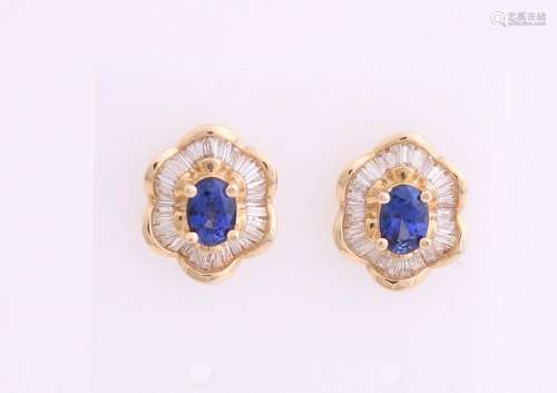 Gold ear studs with sapphire and diamond