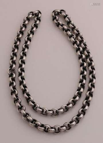 Silver chain necklace