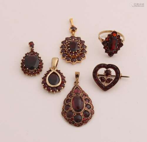 Garnet jewelry set (6x)