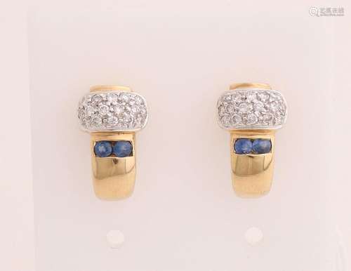 Gold ear studs with sapphire and diamond