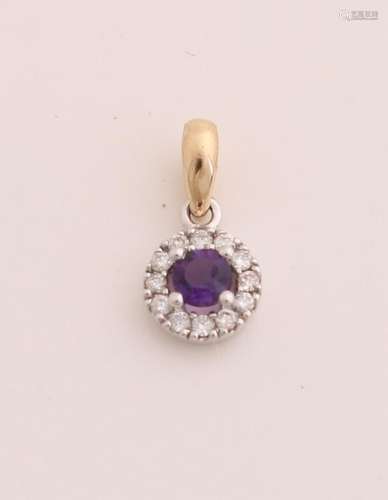 Gold pendant with amethyst