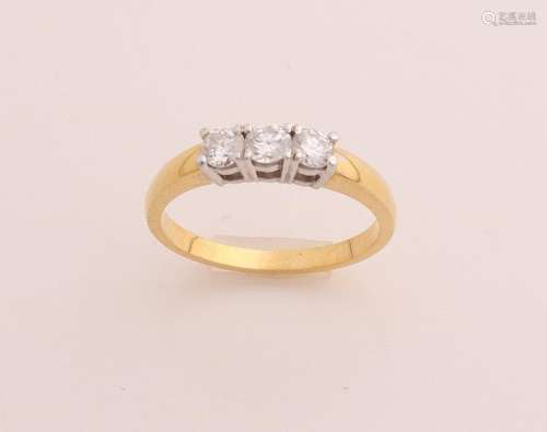 Gold row ring with diamond