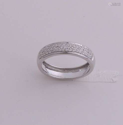 White gold ring with diamond