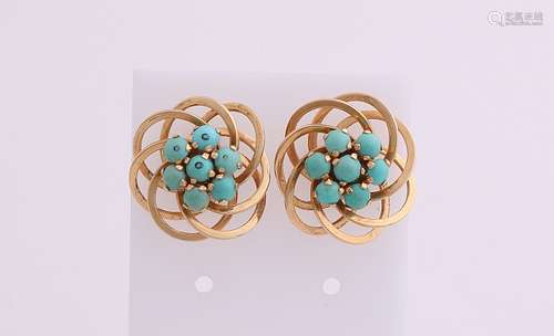 Gold ear studs