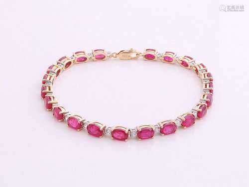 Gold bracelet with ruby ​​and zirconia