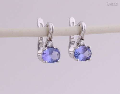 White gold ear studs with tanzanite