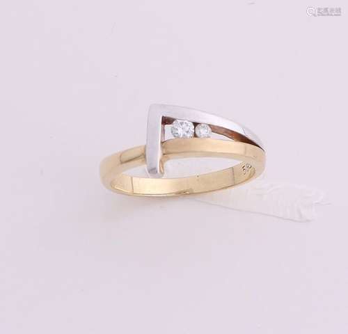 Gold ring with diamond