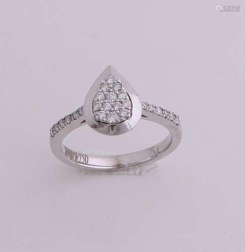 White gold ring with diamond