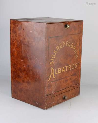 Cans of tobacco storage tin