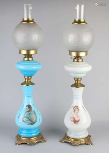 2x French opaline lamp