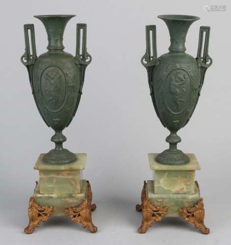 2x Antique French vases