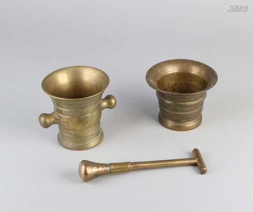 2x Antique bronze mortars