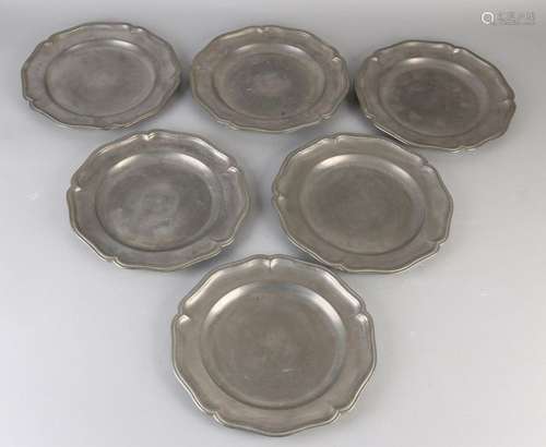 6x pewter plates