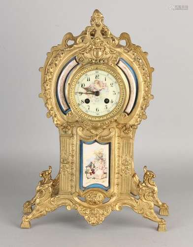 Antique French mantel clock