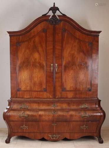 Mahogany cabinet, 18th century