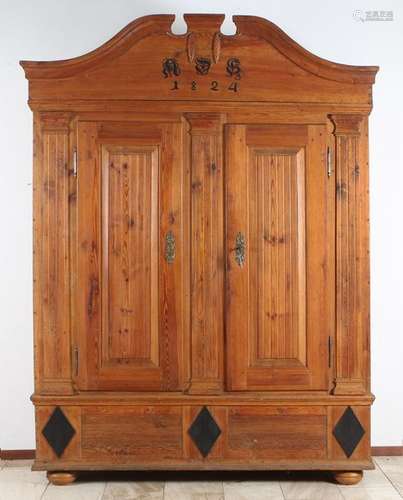 Pine 2 door wardrobe, 1824