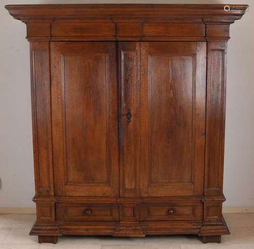 Oak cupboard, 18th century