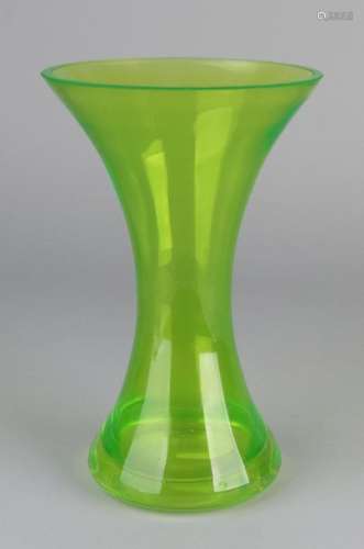 Anna green vase