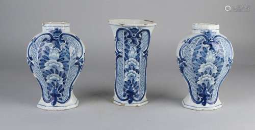 18th century Delft cabinet set