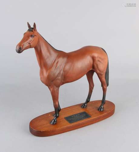 Bisquit porcelain riding horse 'Red Rum'