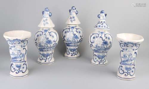 5 piece Delft cabinet set