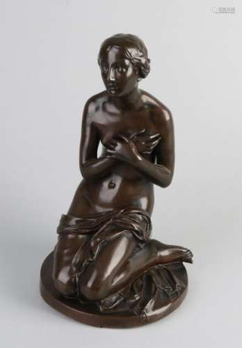 Bronze statue of F. Barbedienne, Nude lady