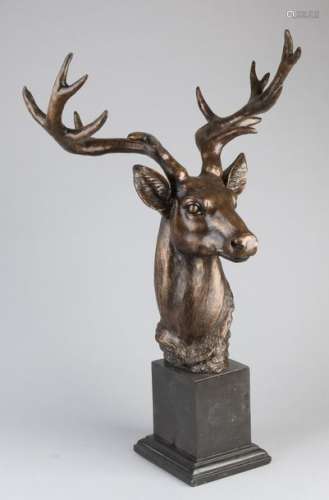Bronze bust of red deer