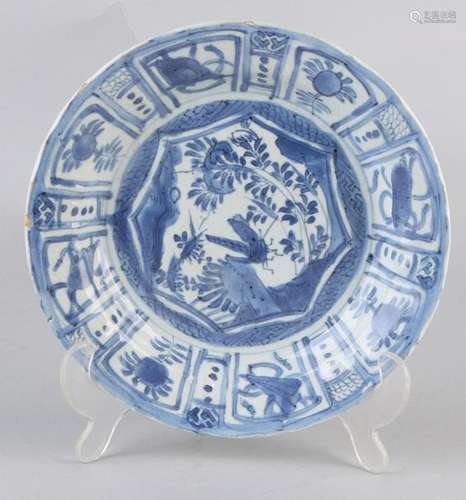 Chinese Wanli saucer Ø 20.3 cm., 17th century