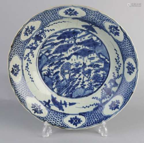 Chinese dish with Ming decor Ø 49.8 cm.