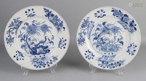 2x Kang Xi saucers Ø 29 cm.