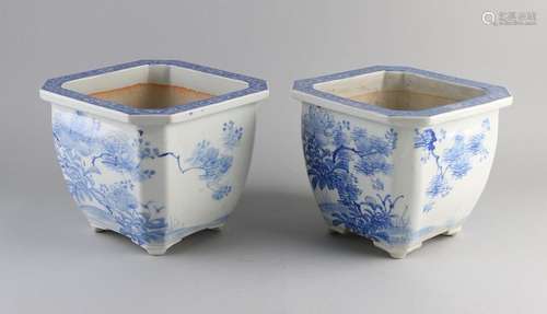 2x Japanese flower pots